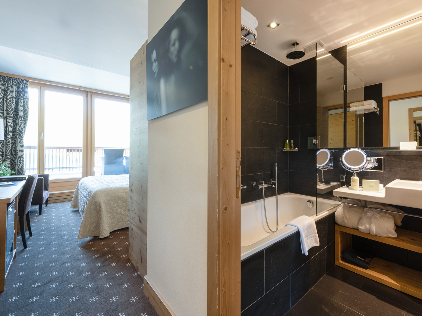 Nira Alpina Corvatsch Room R Winter 03