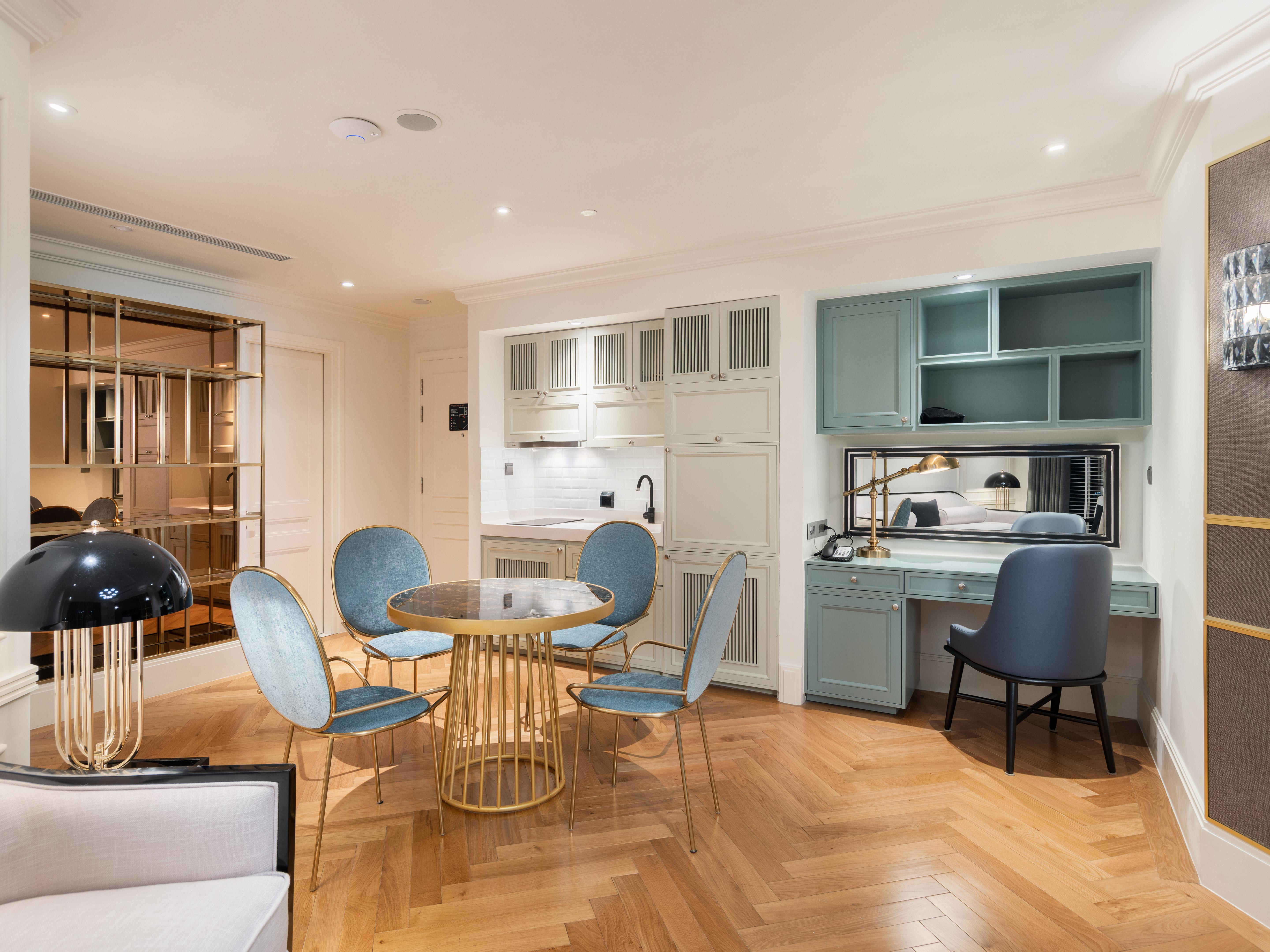 Executive Suite, Bach Suites Saigon