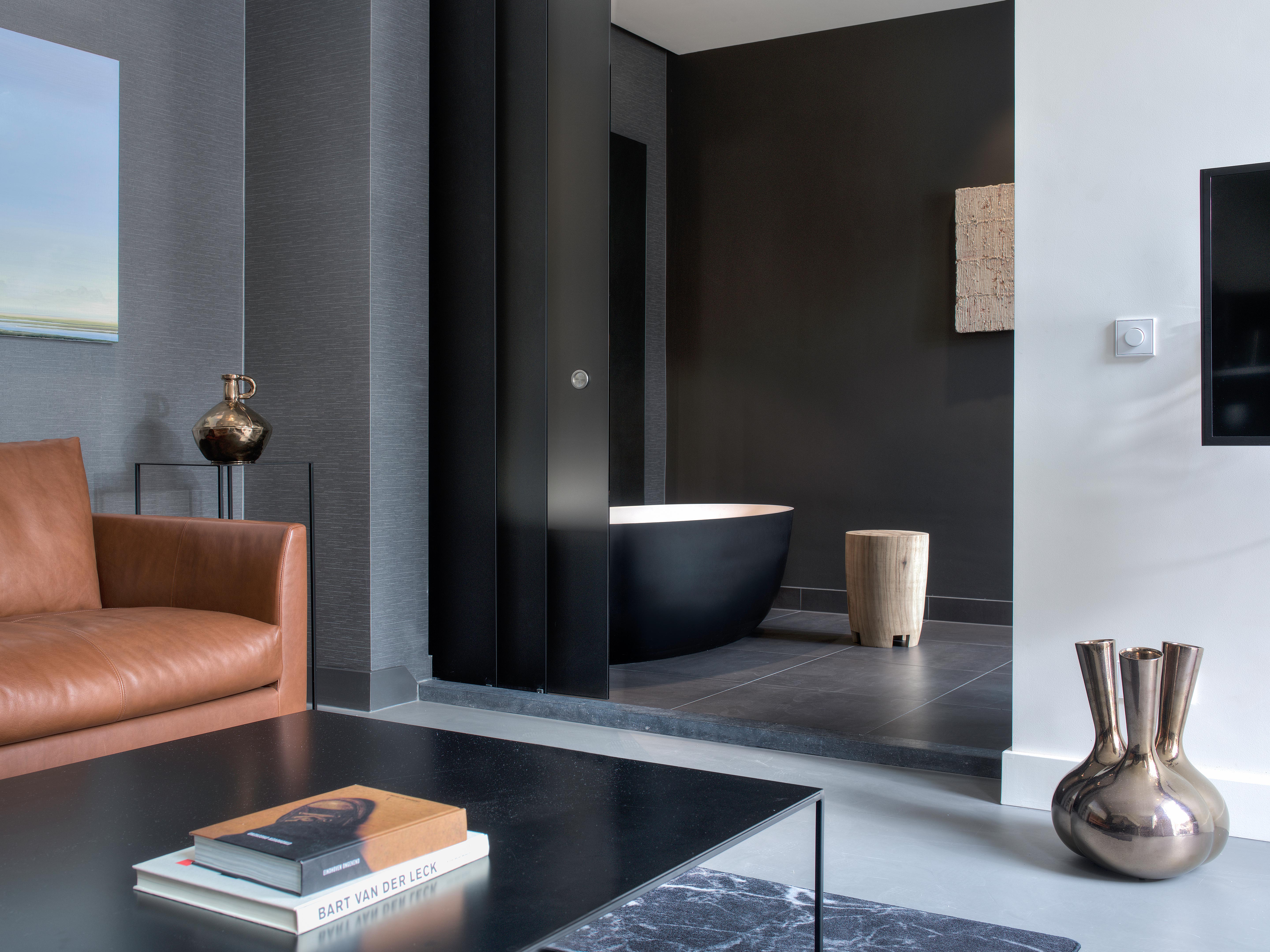 Courtyard Duplex, Kazerne