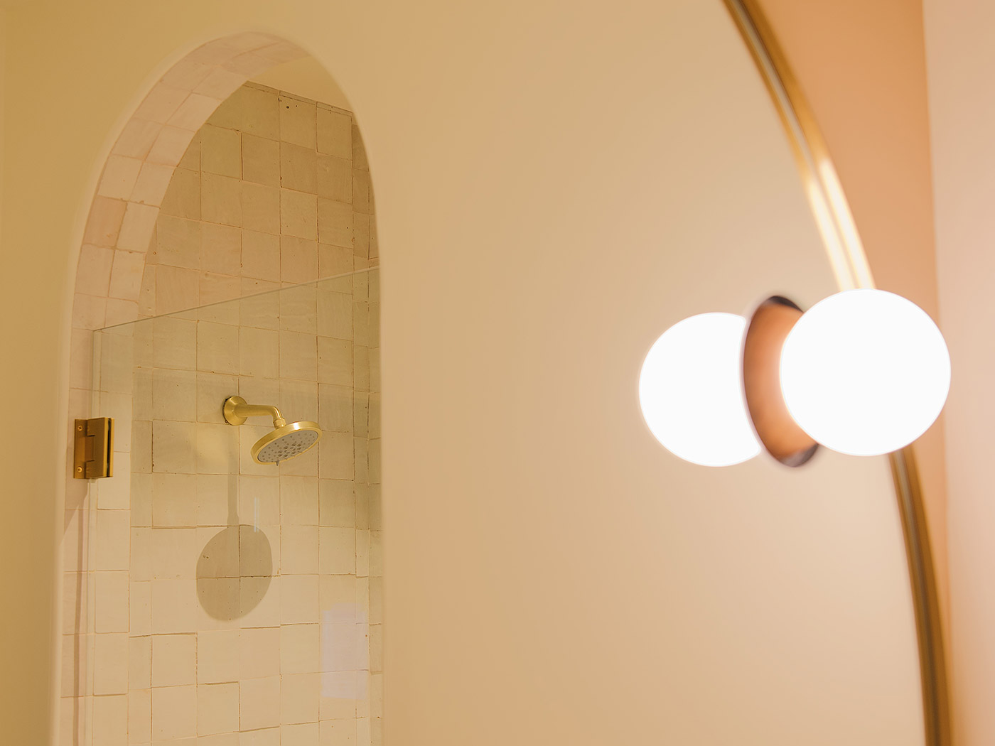 Municipal Grand King Suite Tub R 08