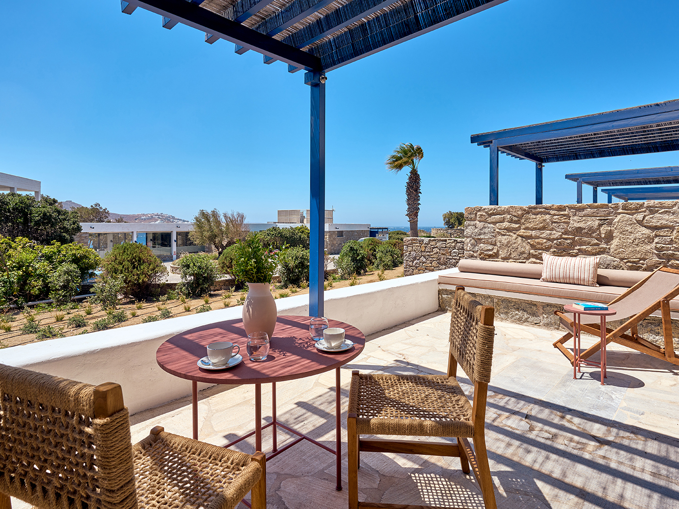Mykonos Theoxenia Deluxe Suite Garden View V4 R 04