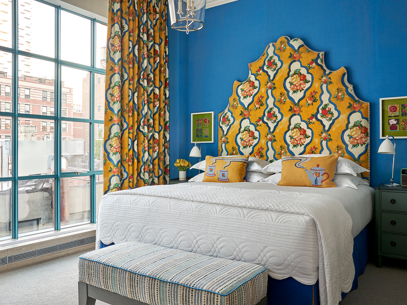 Warren Street Deluxe Top Floor Room R 01