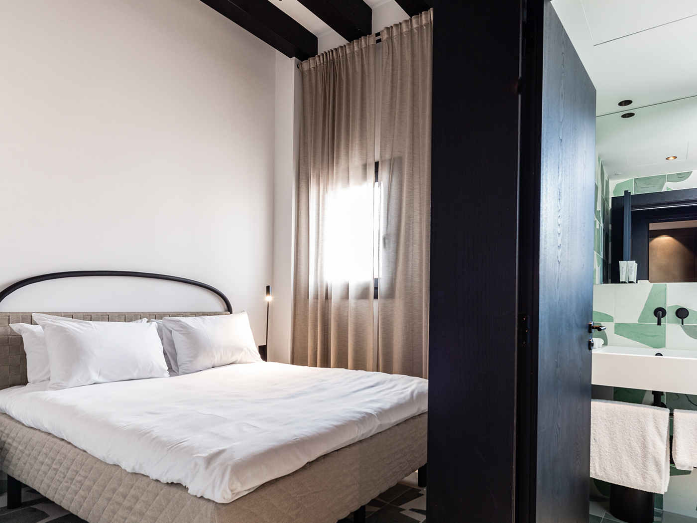 Concepcio By Nobis Superior Attic R 05