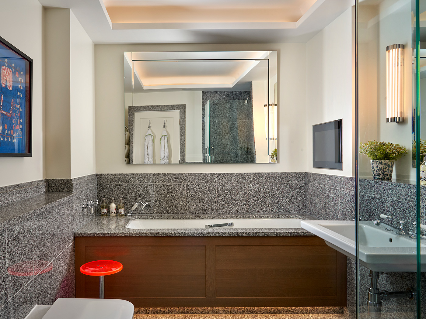 Soho Accessible Luxury Junior Suite R 04