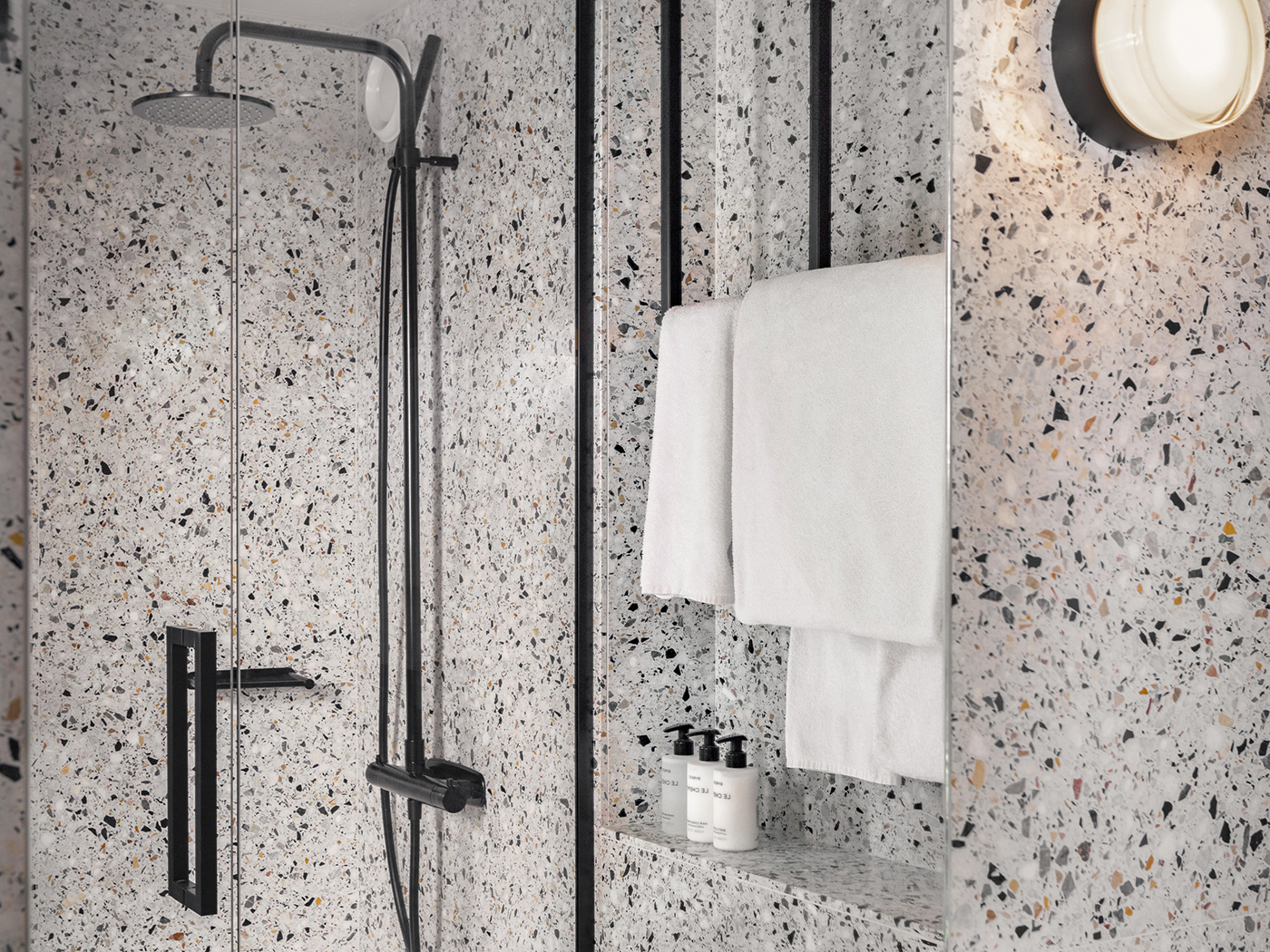 Blique By Nobis Studio 2 R 5