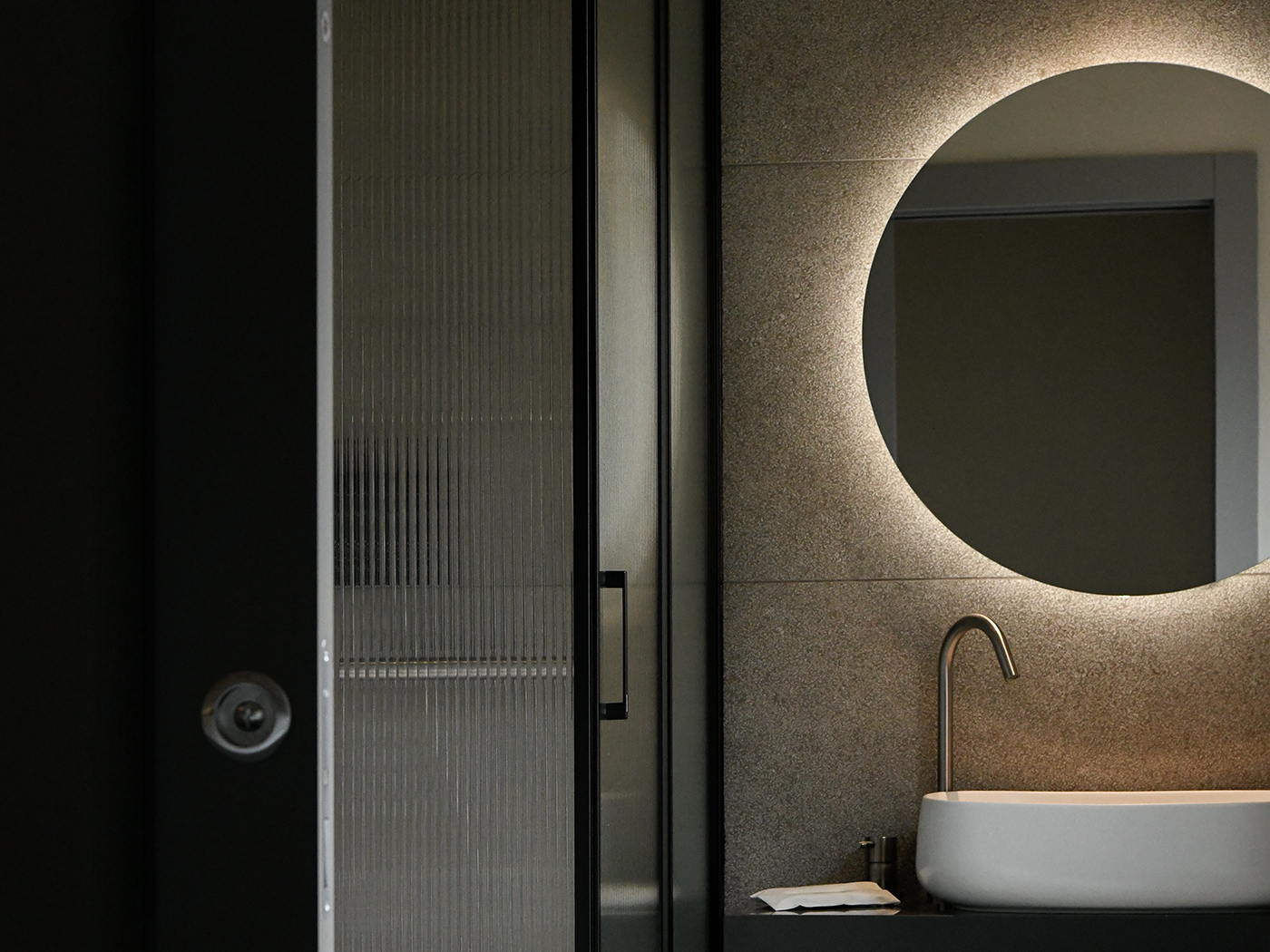 Hotel Windsor Double Room Hamlet View V2 R 04