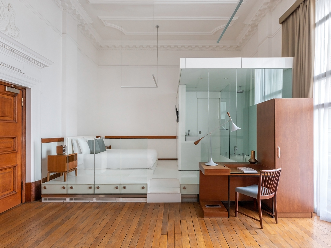 Town Hall Hotel Deluxe Double Room R 01