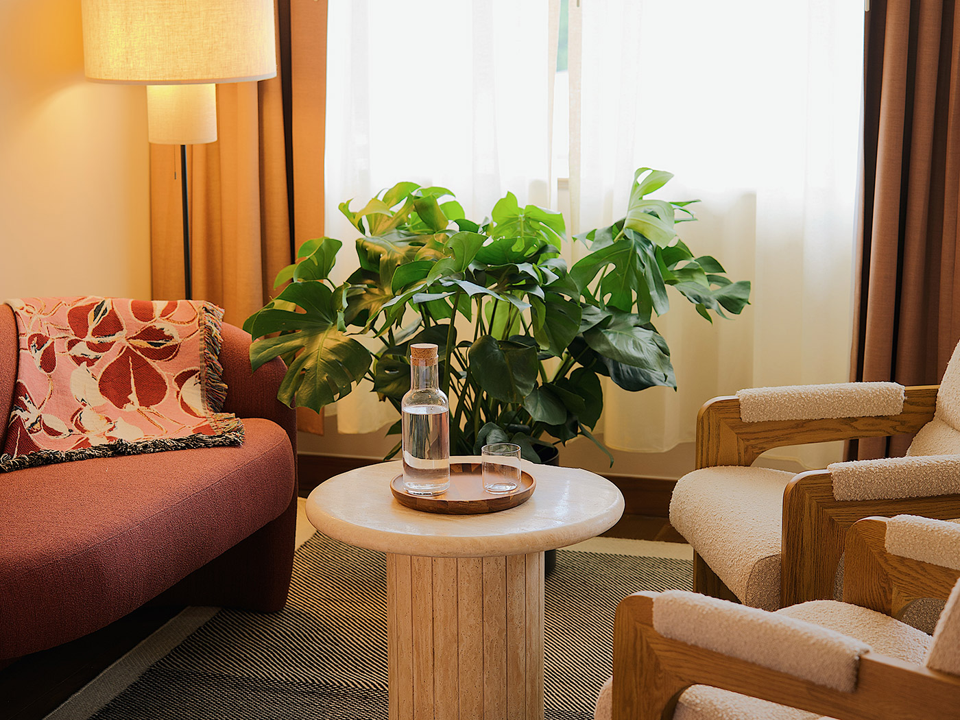 Municipal Grand King Suite Tub R 05