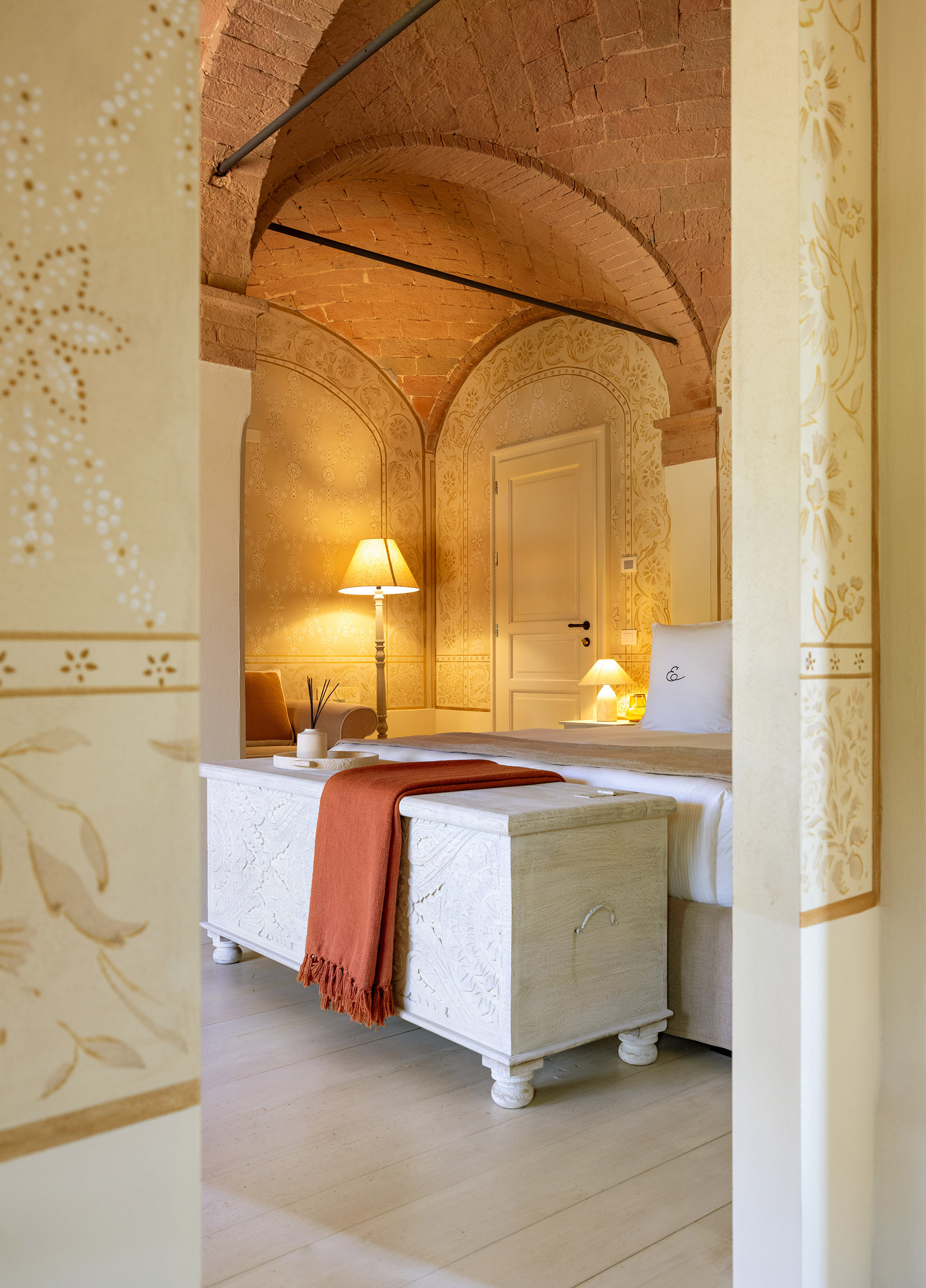 G 11 Elizabeth Country House