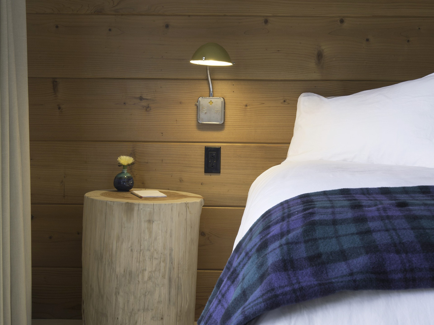 Timber Cove Resort Timber Cove Room R 02