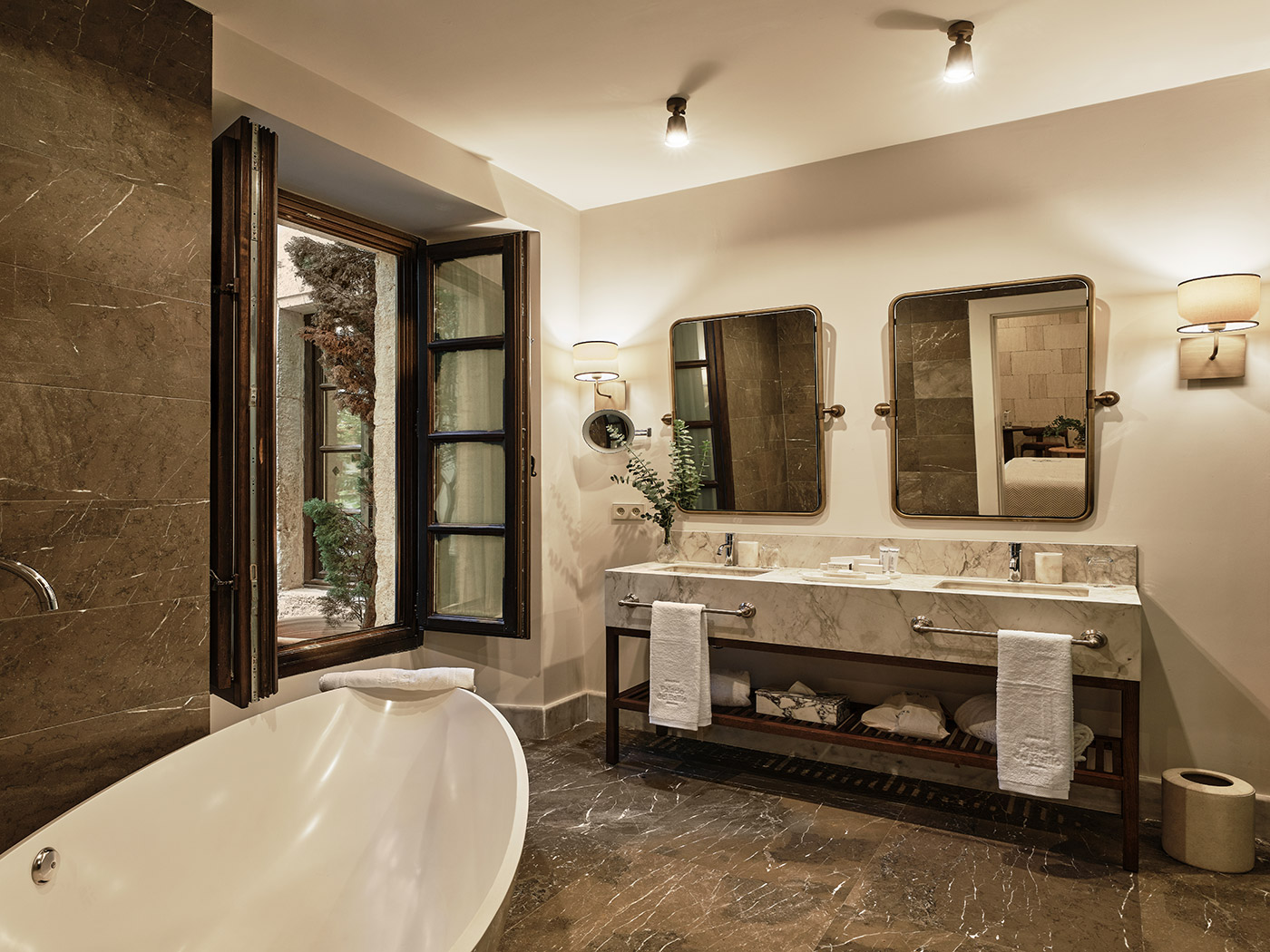 Hospes Palacio Bailio Junior Suite Hisotric Soul R V2 12