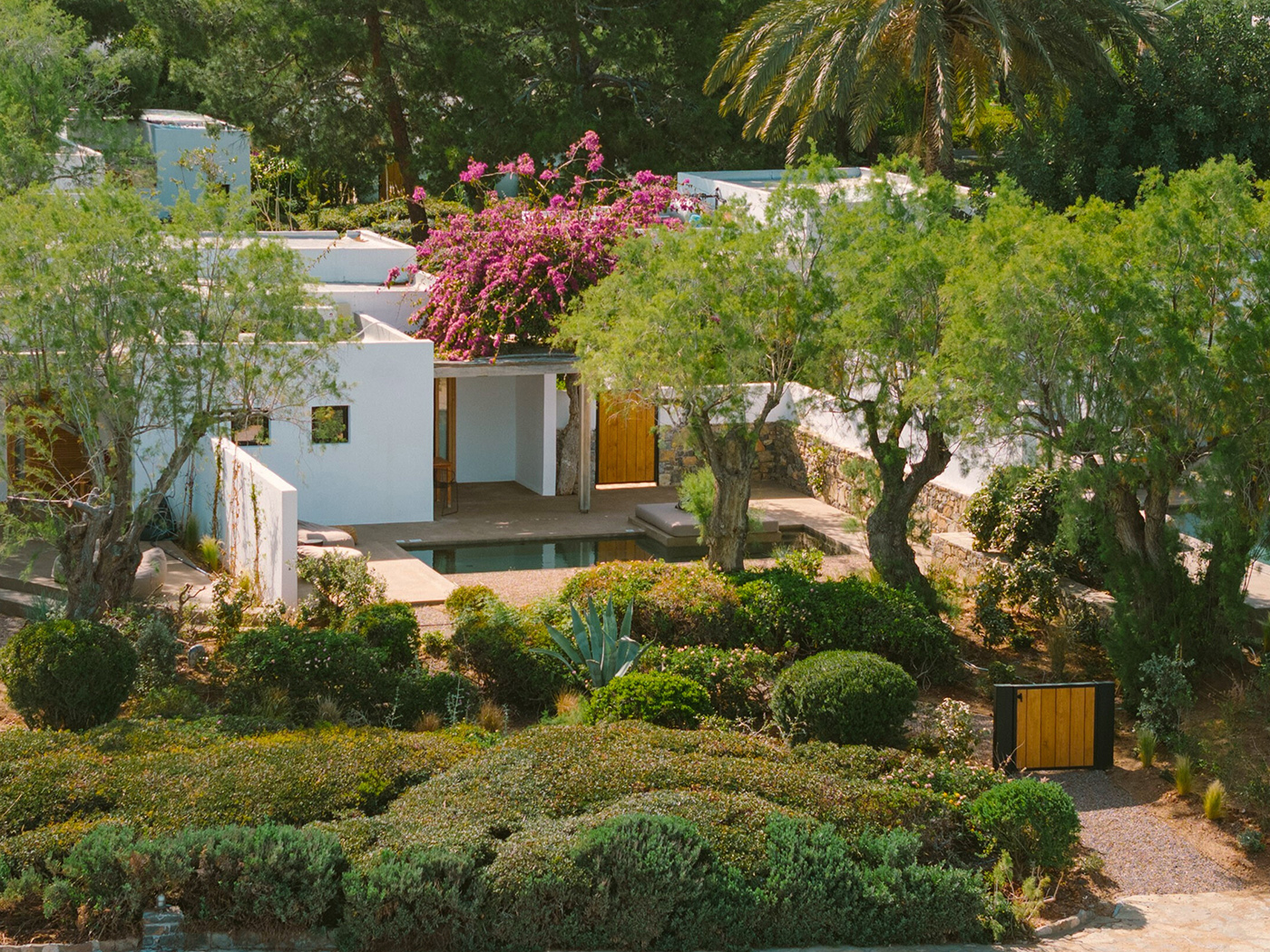 Minos Beach Superior Seafront Bungalow Private Pool R 09