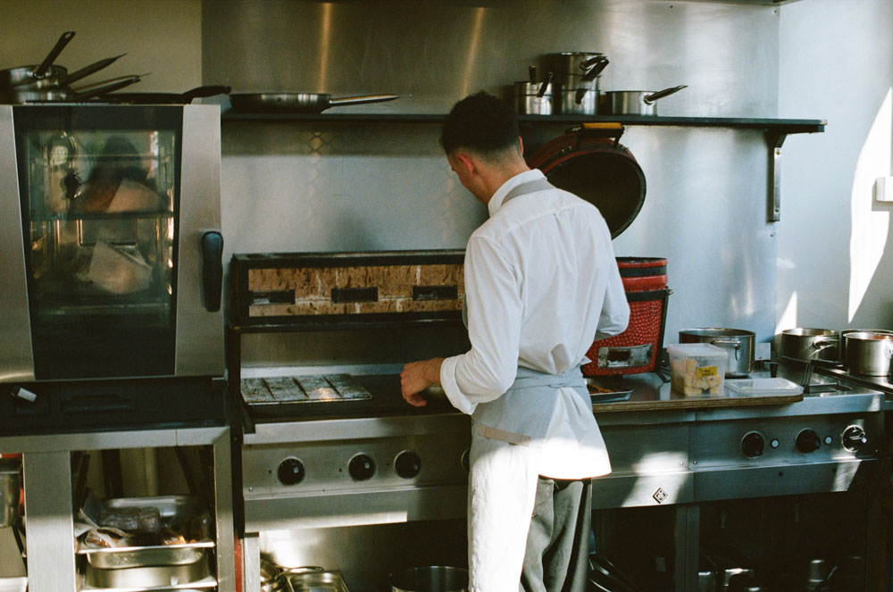 DH24 CE Amsterdam Travelpro06