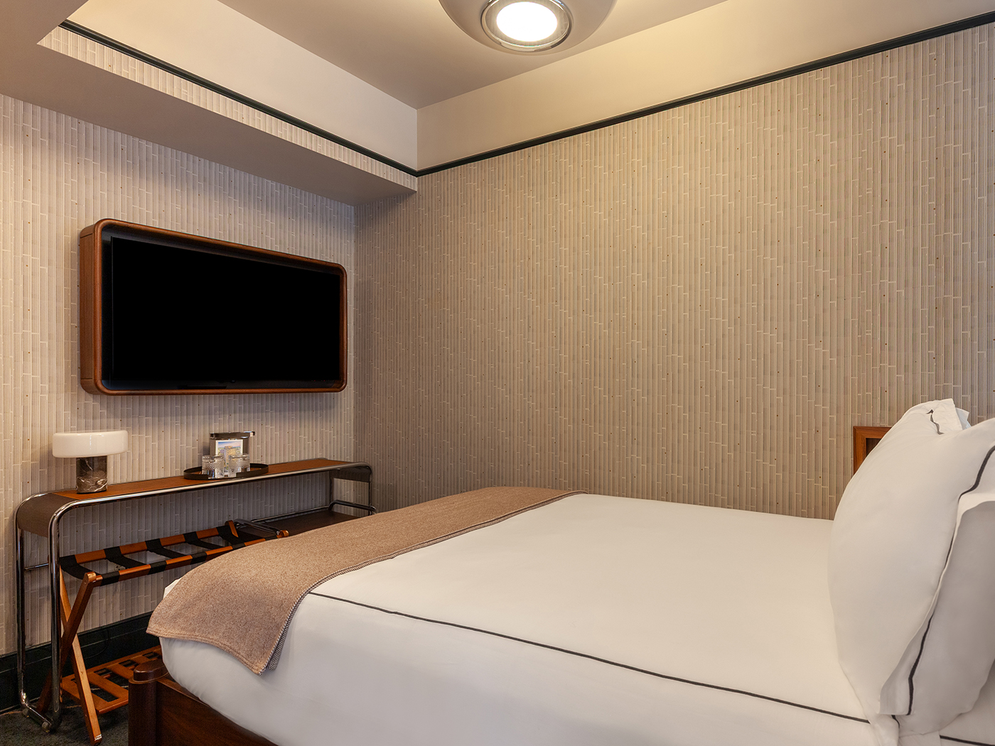 The Flat Iron Hotel Nook R 03