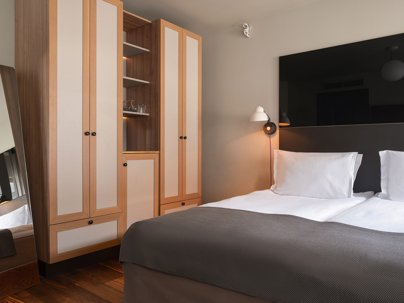 Nobis Stockholm Superior R 01