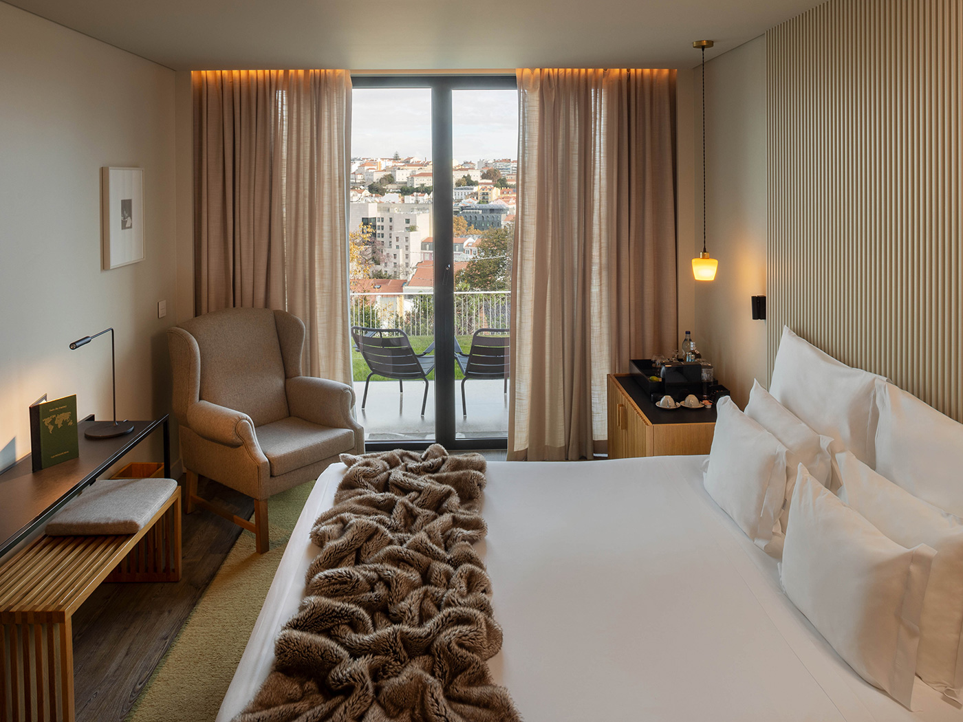 Memmo Principe Real Superior Terrace Room R 02