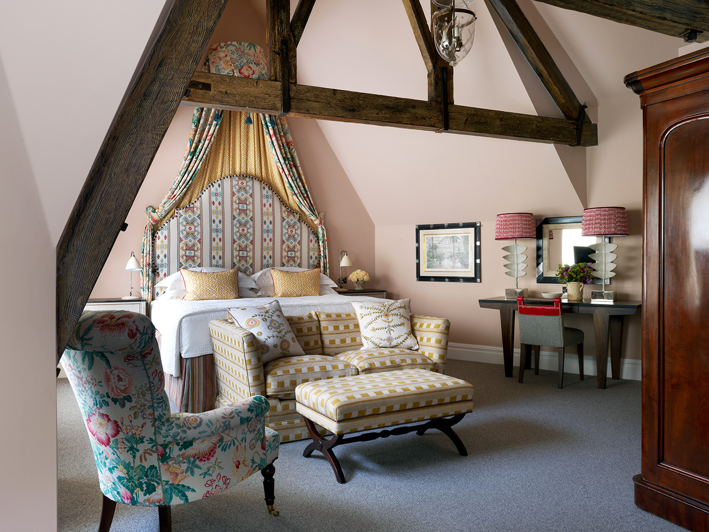 Covent Garden Junior Loft Suite R 01