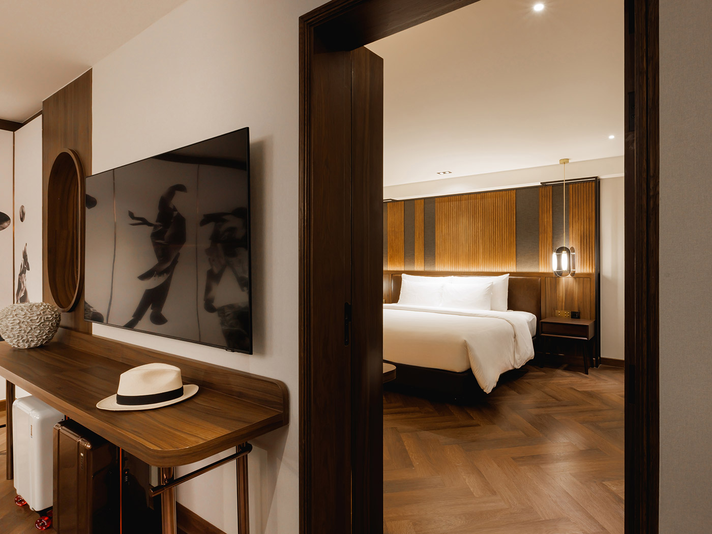 Public House Bangkok One Bedroom Suite R V2 02