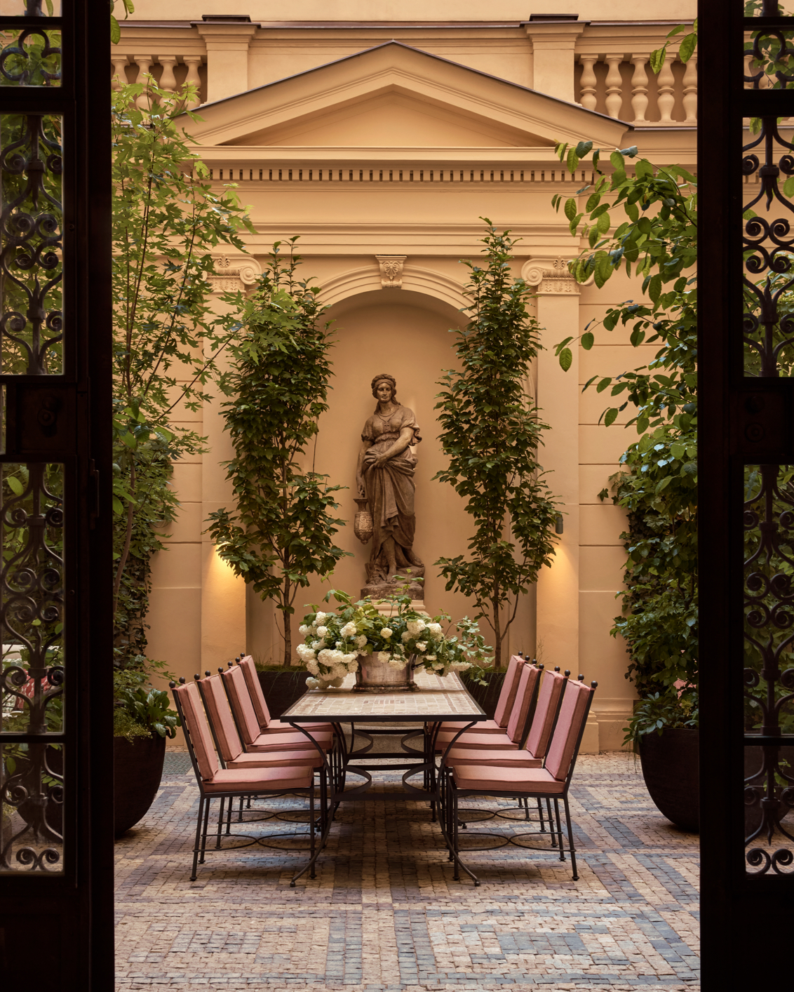 Sir Prague Hotel Food And Drink 02