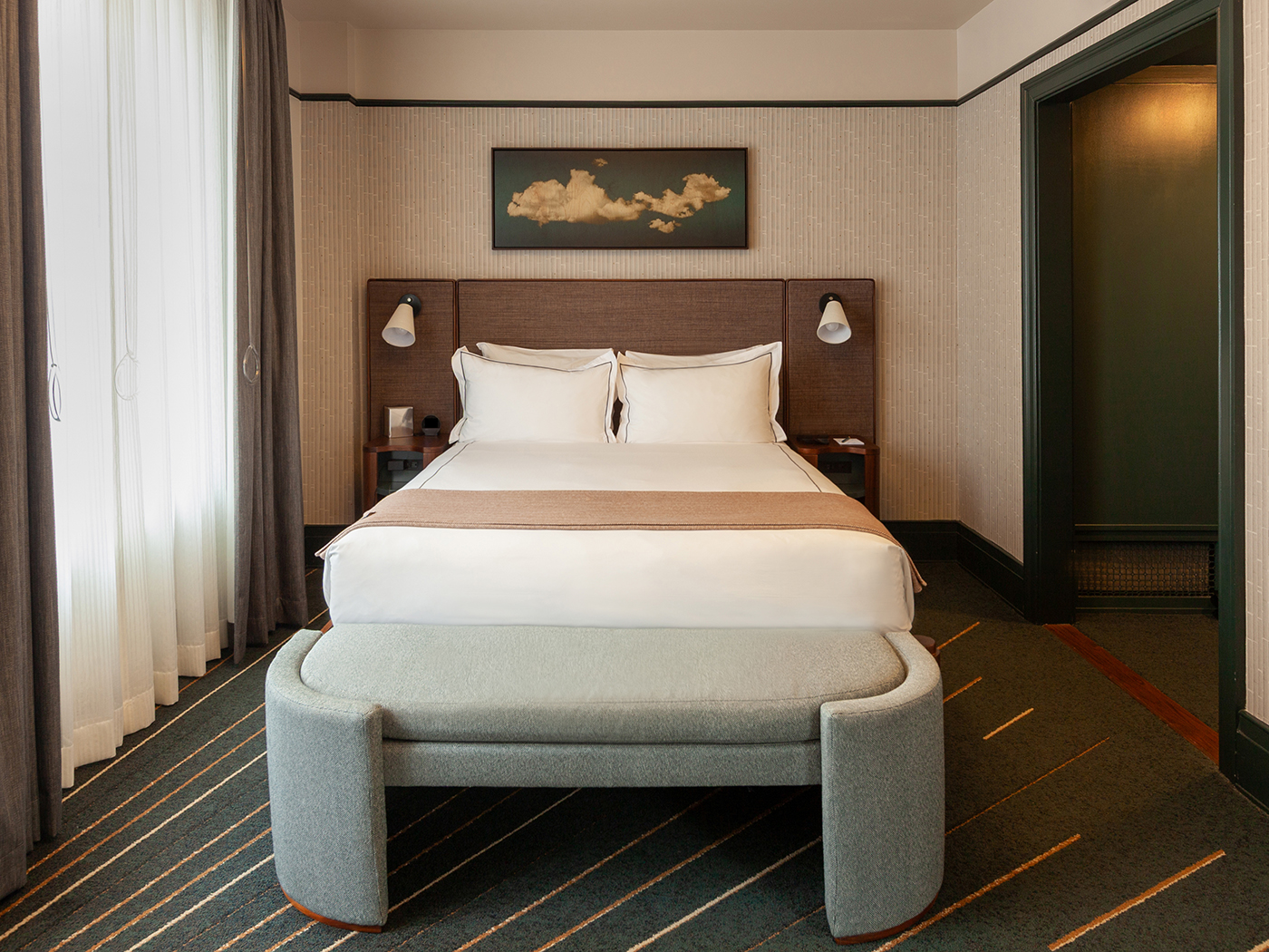 The Flat Iron Hotel Double King R 03