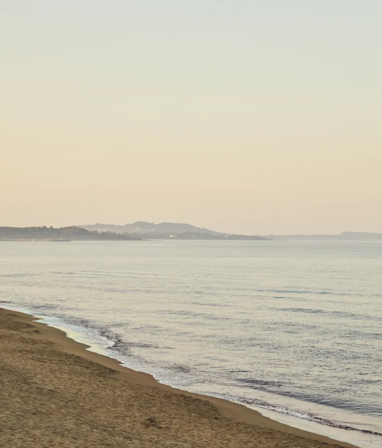 Dexamenes Seaside Hotel Theme Box 1