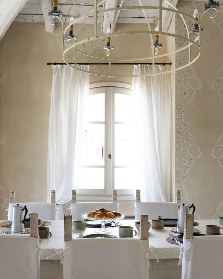 07 DH Sneak Peak Elizabeth Country House Dining Table