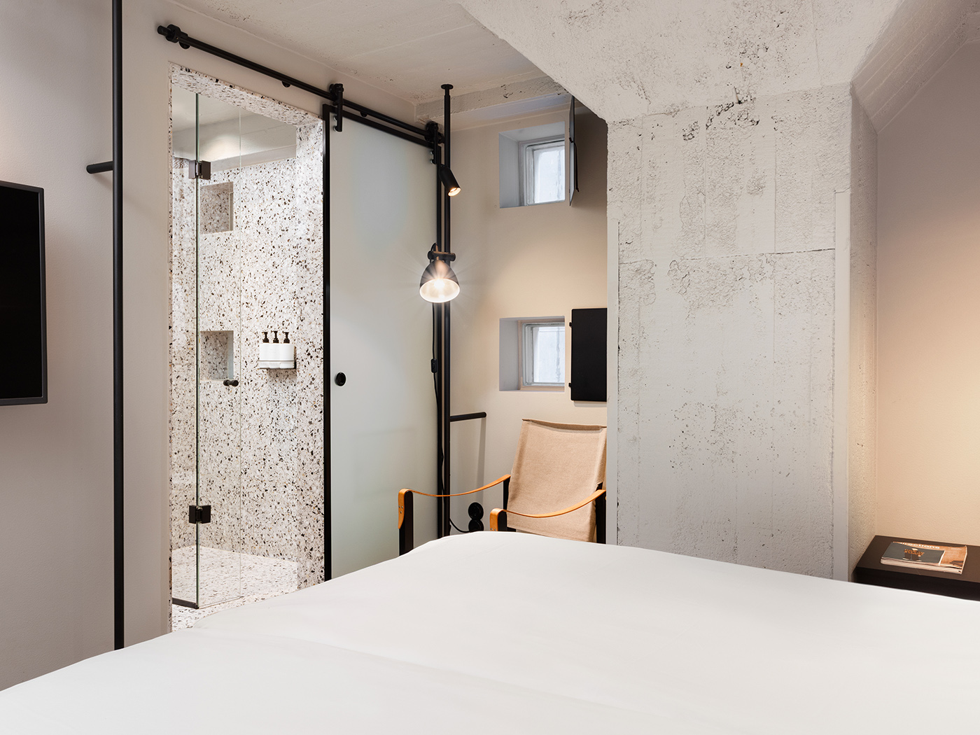 Blique By Nobis Lewerentz Double R 01