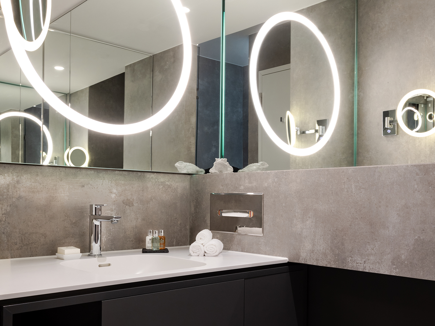 Kpm Deluxe Lounge R 09