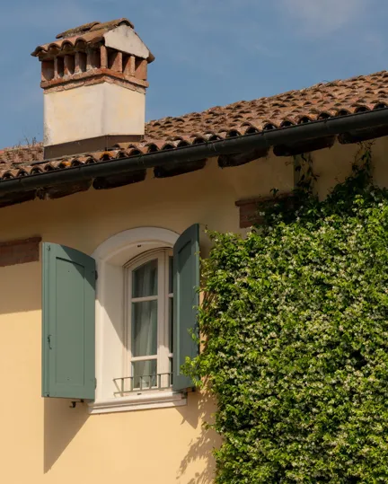 02 DH Sneak Peak Elizabeth Country House Facade