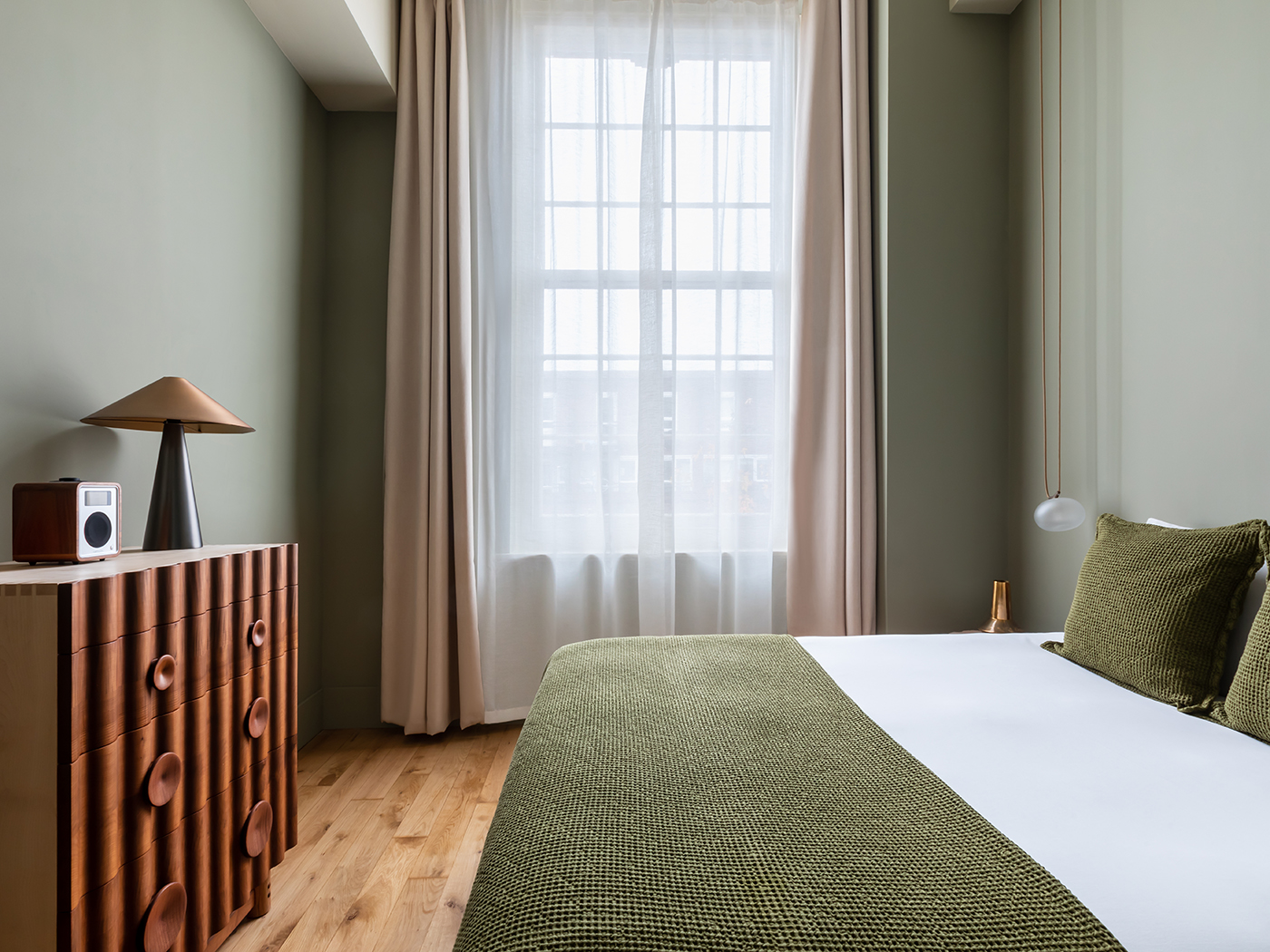 Town Hall Hotel Signature One Bedroom Suite R 01 (1)