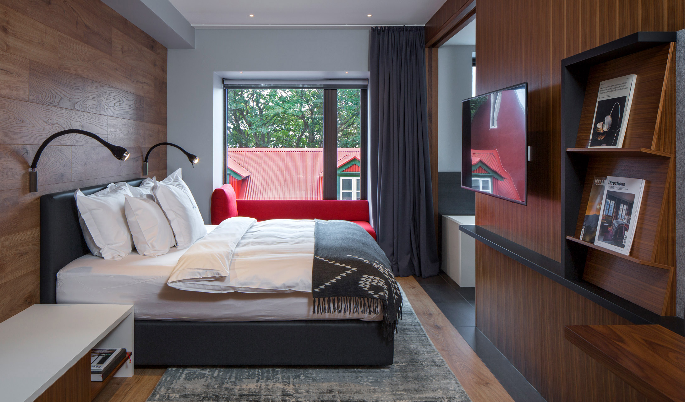 G 13 Ion City Hotel