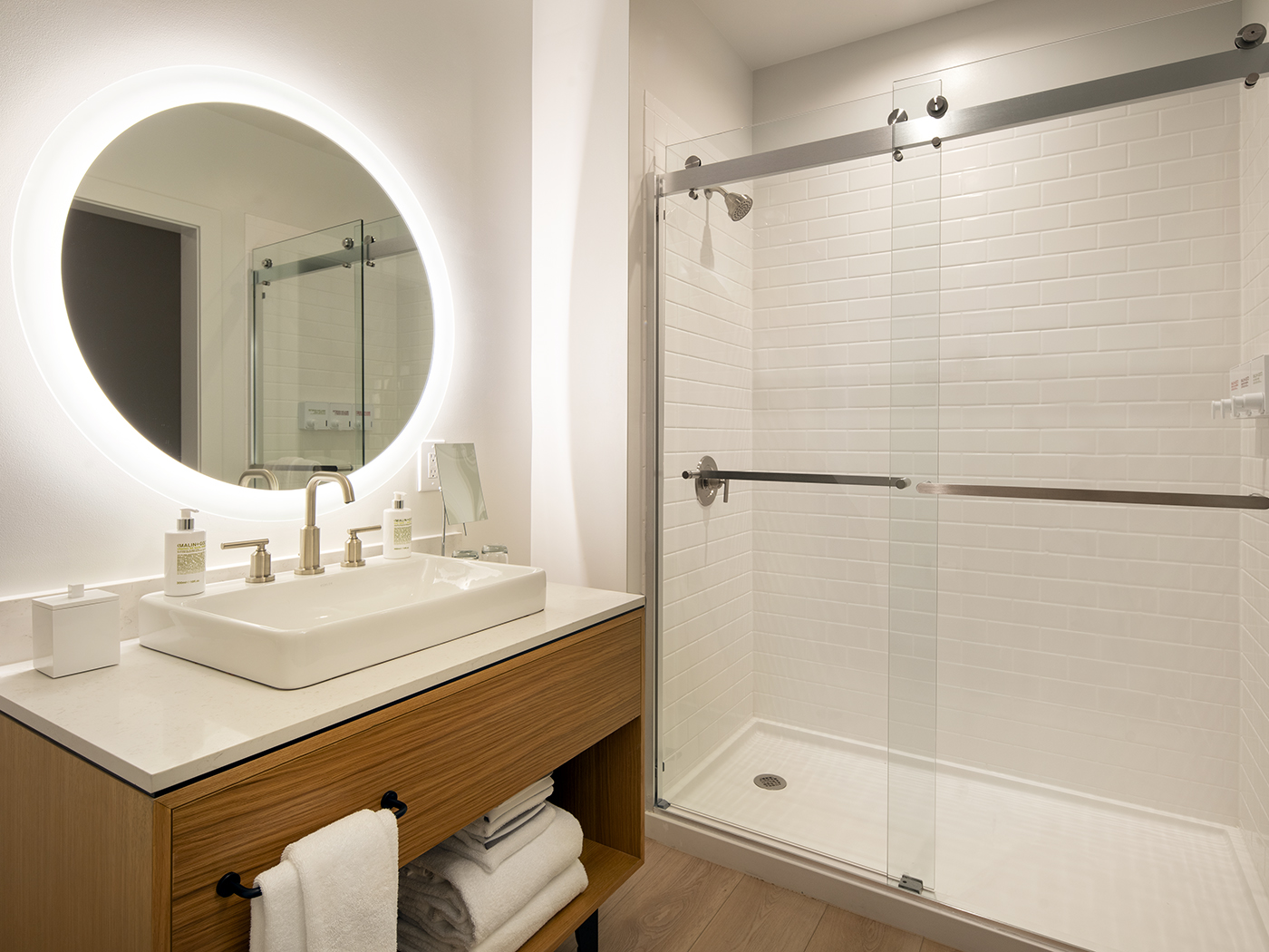 Dr Wilkinsons Mountain Pool View King V2 R 02