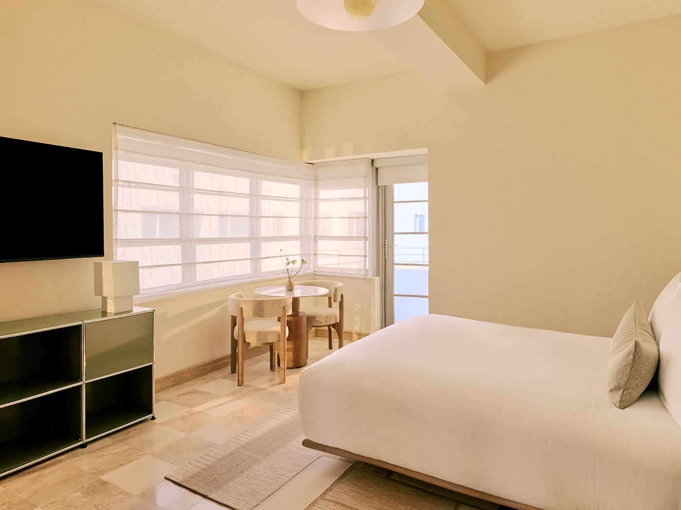 Shelborne By Proper Oceanfront King Balcony Room R V2 01