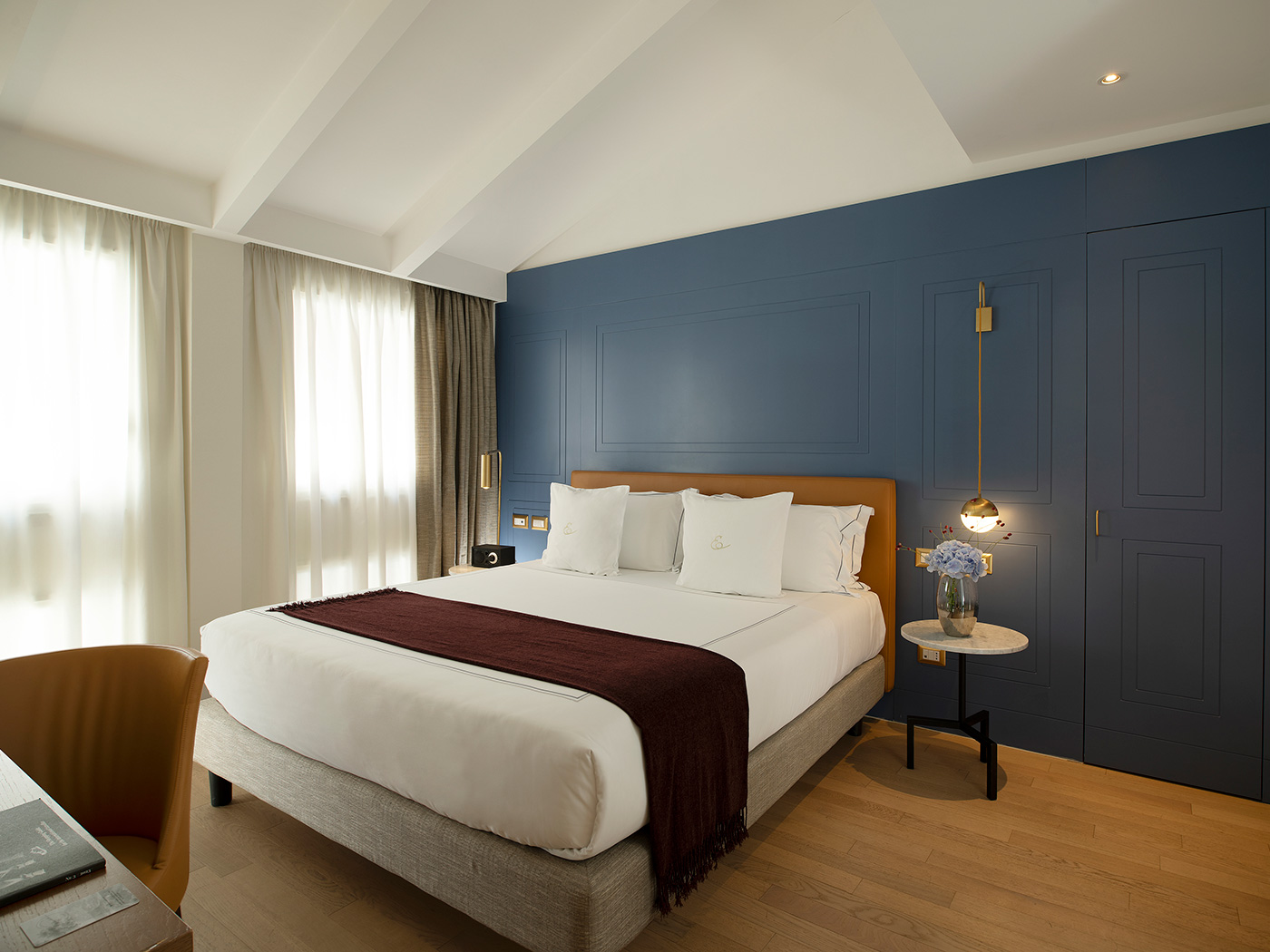 Elizabeth Unique Mansion Initiale R 02