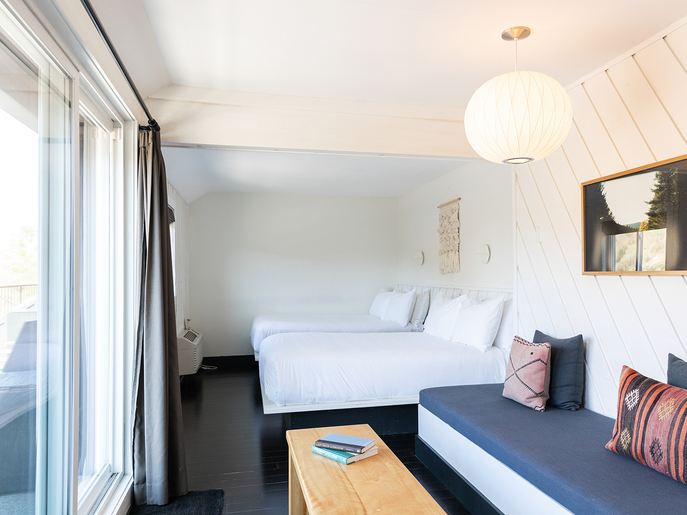 Scribners Catskill Lodge Mountain Double R 01