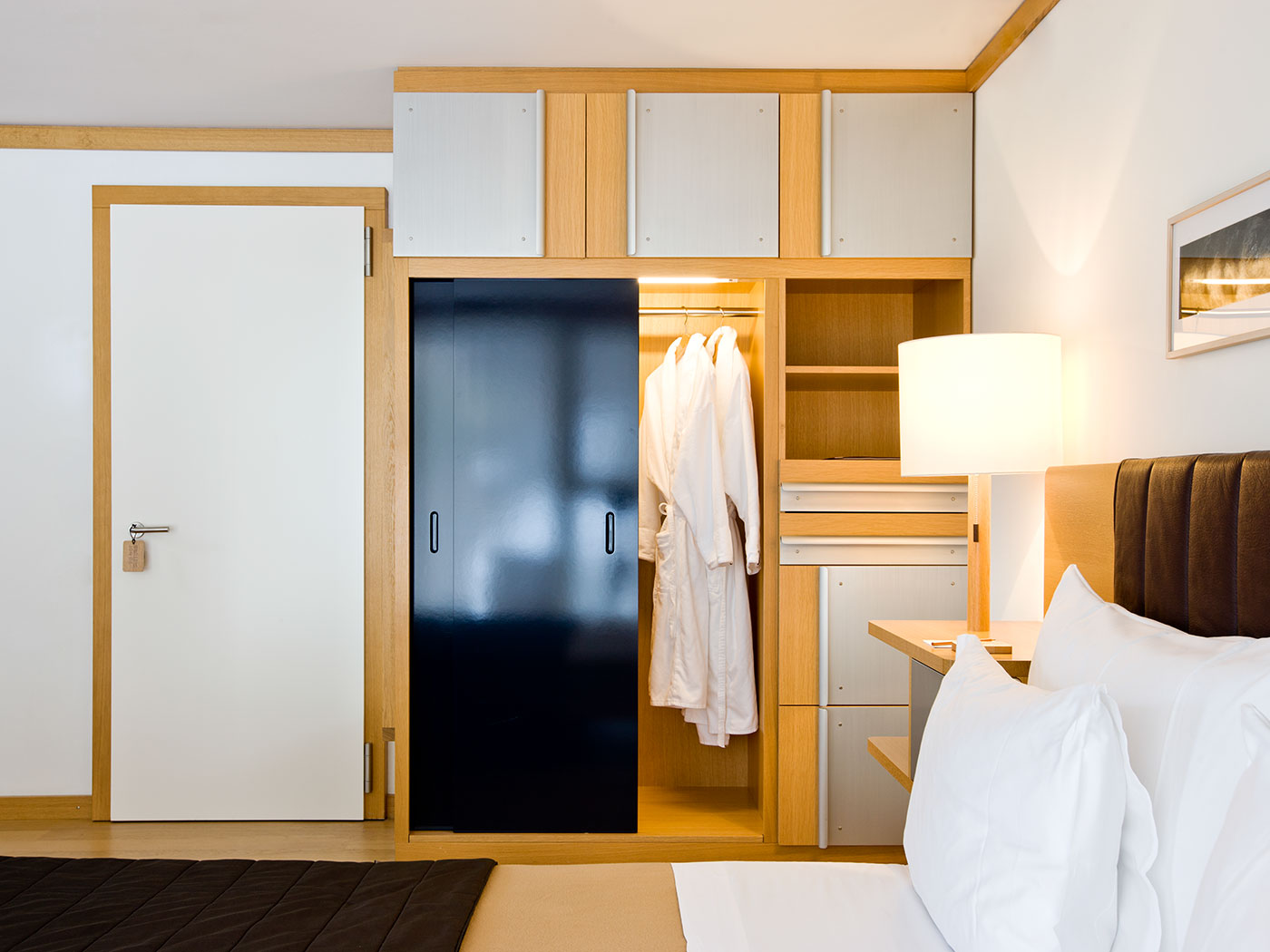 The Omnia Double Mountain Bath R 02