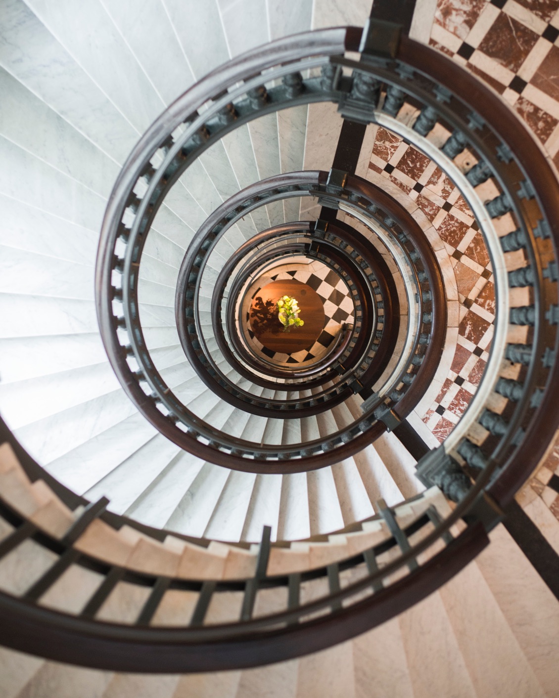 007 Blique By Nobis Stairs