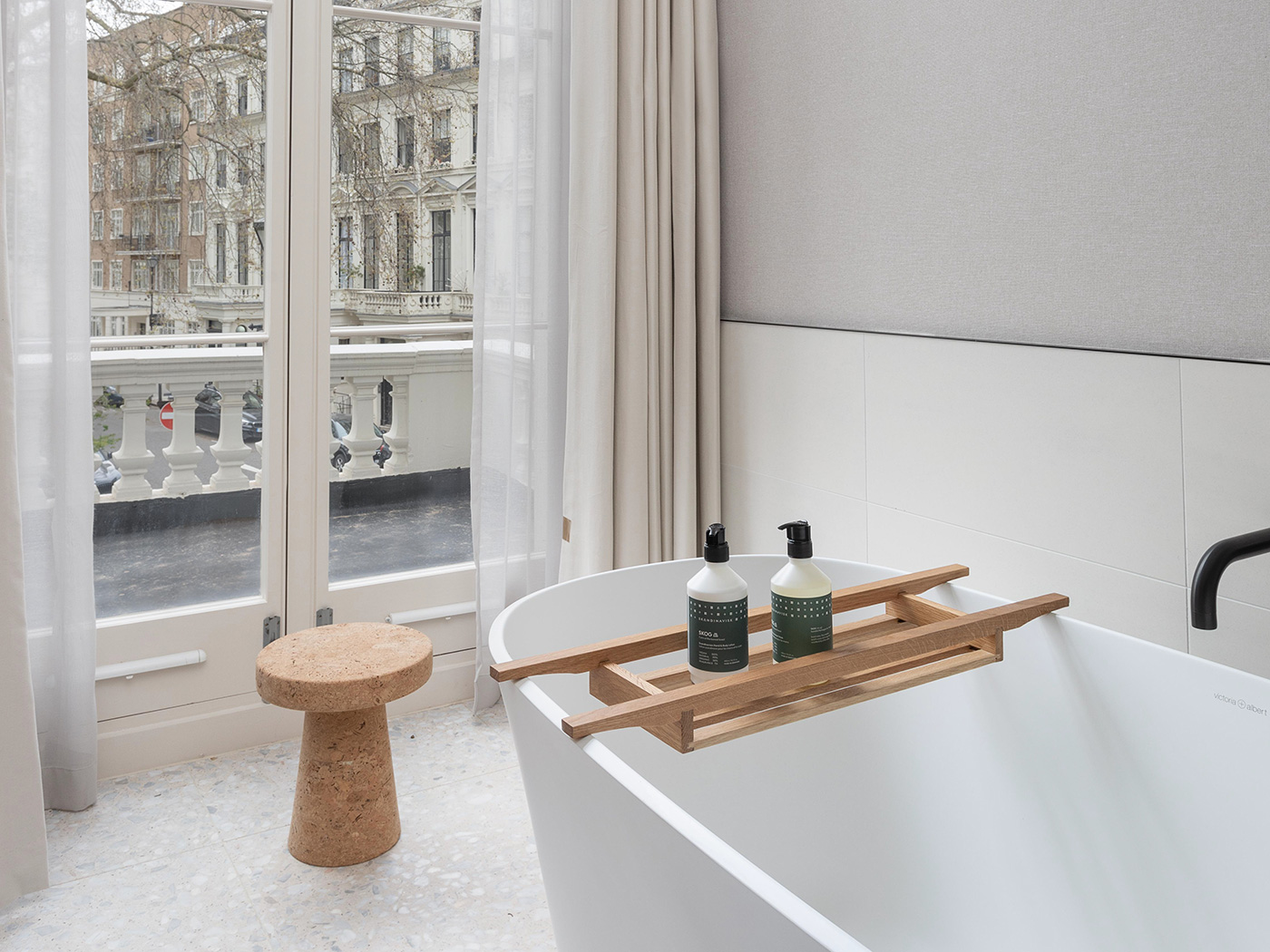 Inhabit Queens Gardens Queens Suite R 04