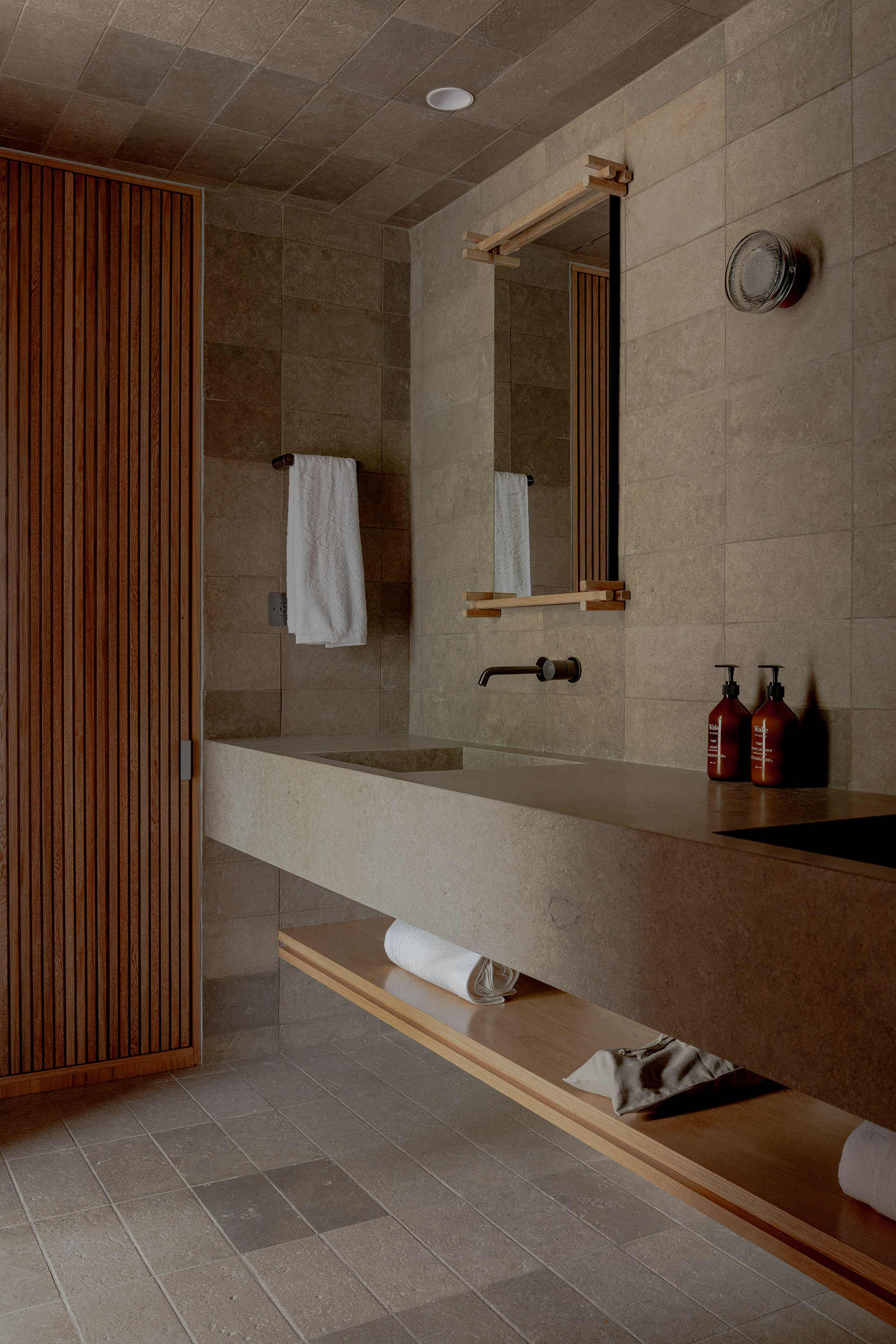 G 16 Wake Medellin Colombia (1)