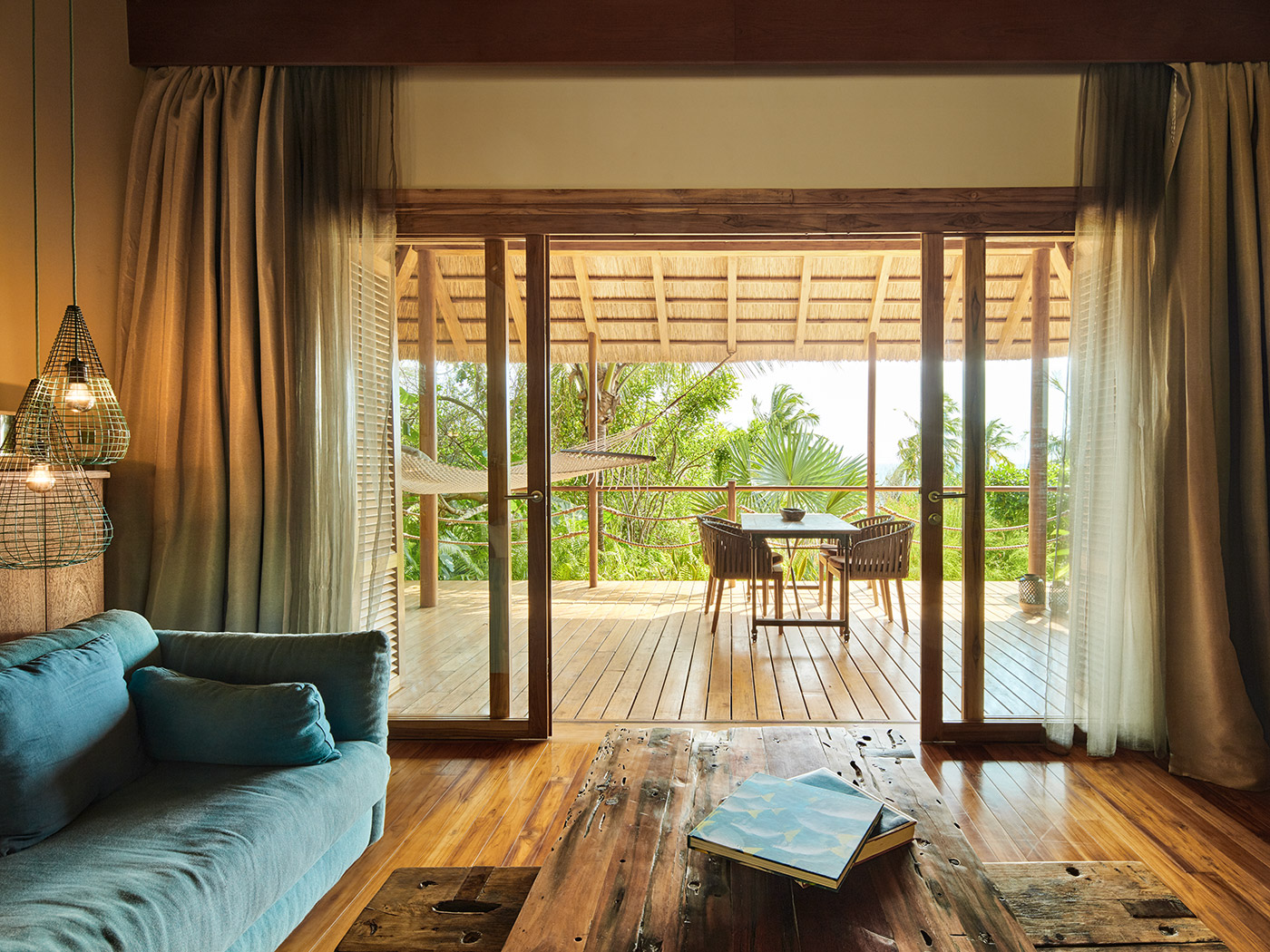 Zuri Zanzibar Jacuzzi Suite R 04