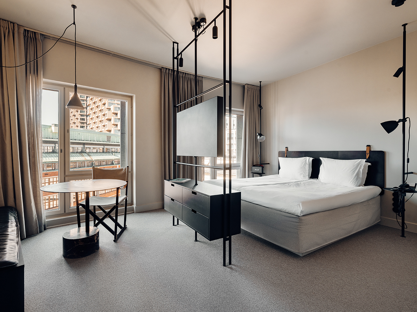 Blique By Nobis Studio 1 V2 R 01