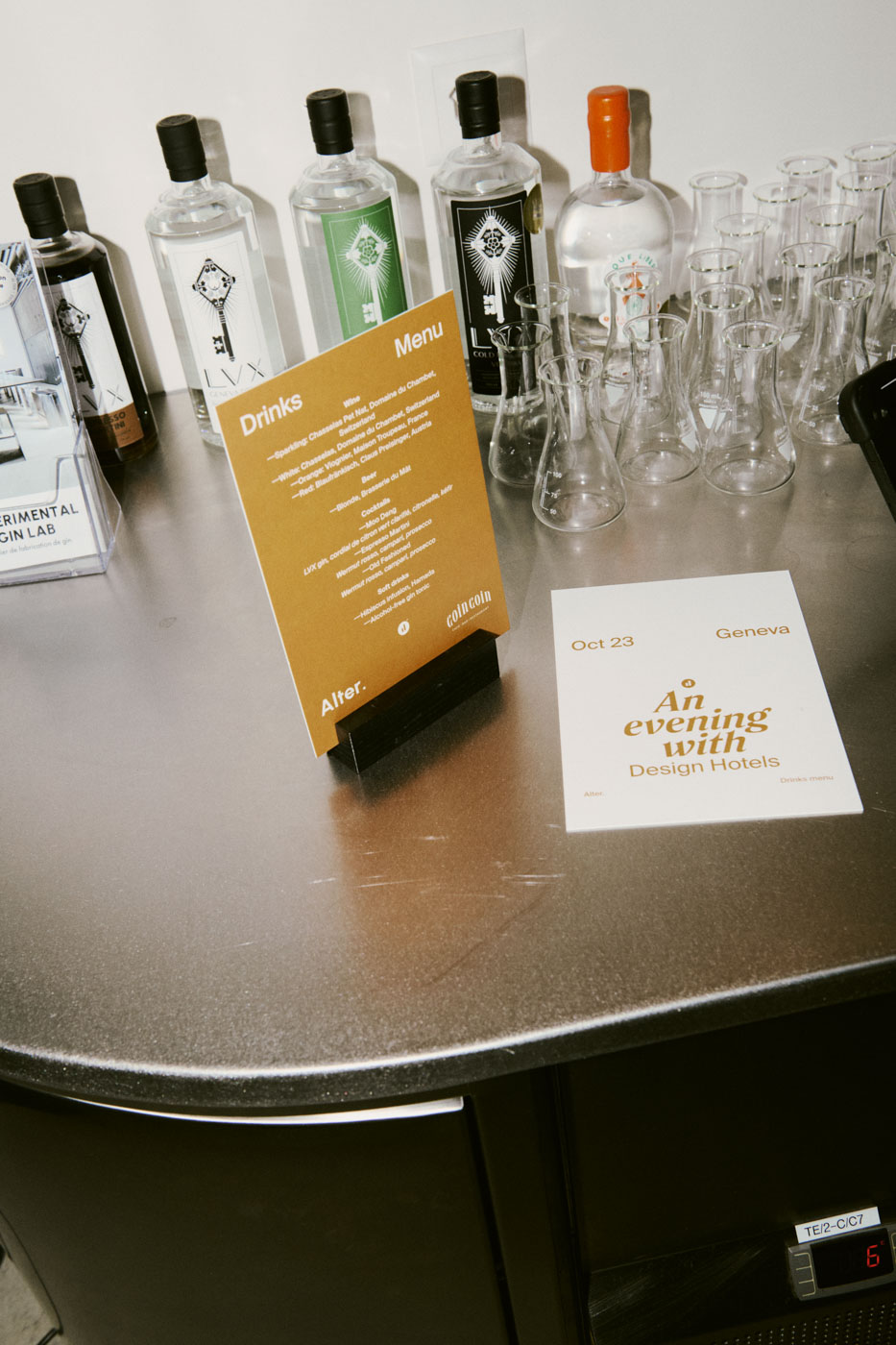 DH24 SALES AEW Geneva Travelpro 05