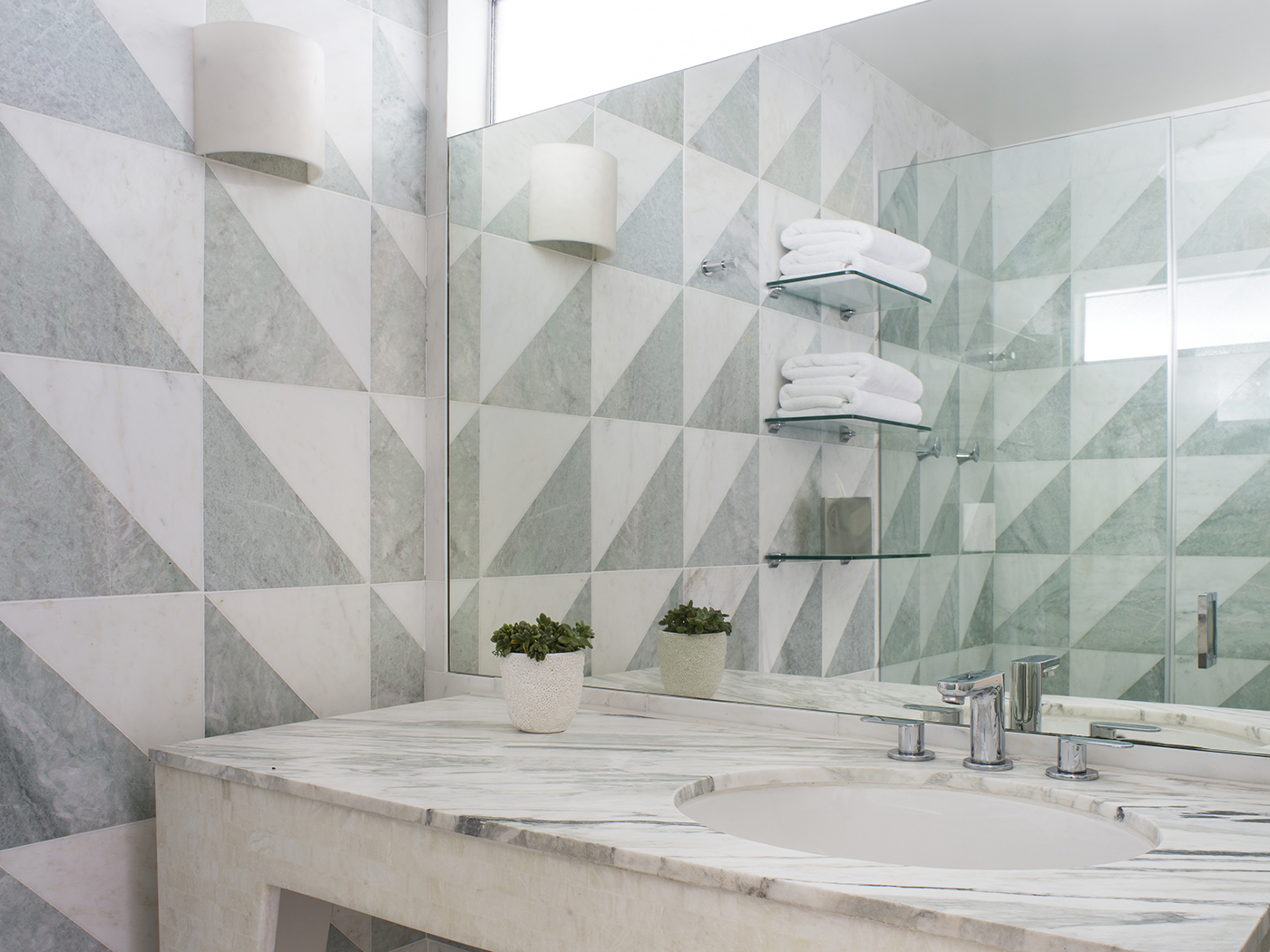 Avalon Beverly Hills Junior Suite Balcony R 02