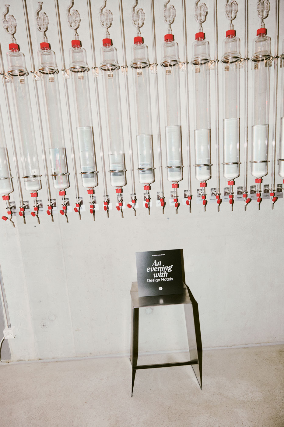 DH24 SALES AEW Geneva Travelpro 01 (1)