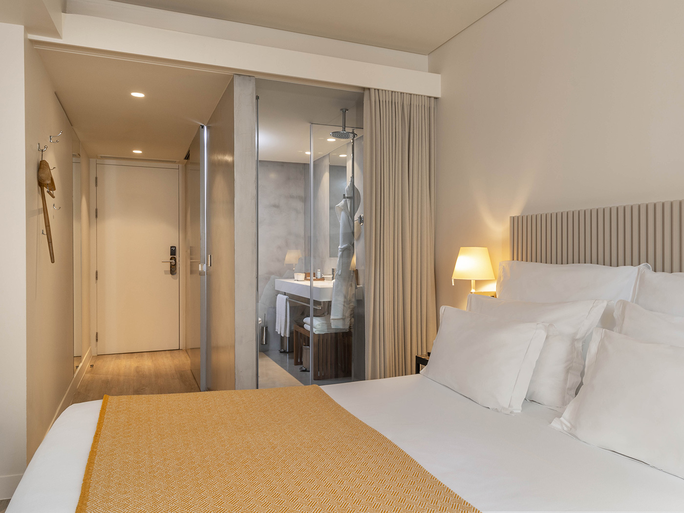 Memmo Alfama Patio Room R 03