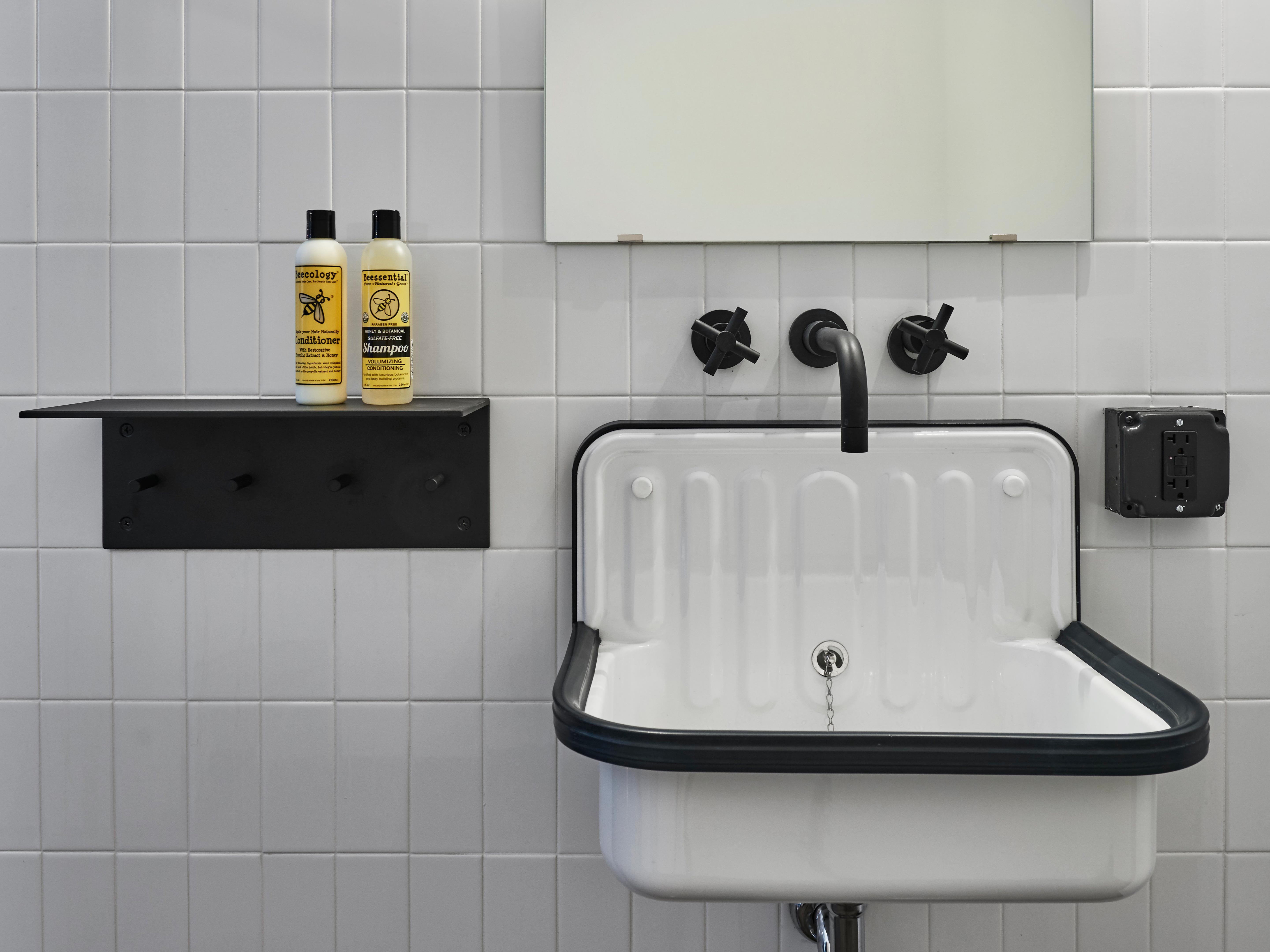 The Robey Hall Guestroom in Chicago