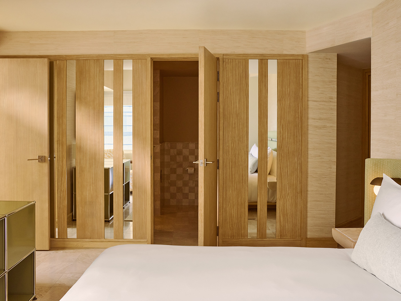 Shelborne By Proper Oceanfront King Balcony Suite R V2 02