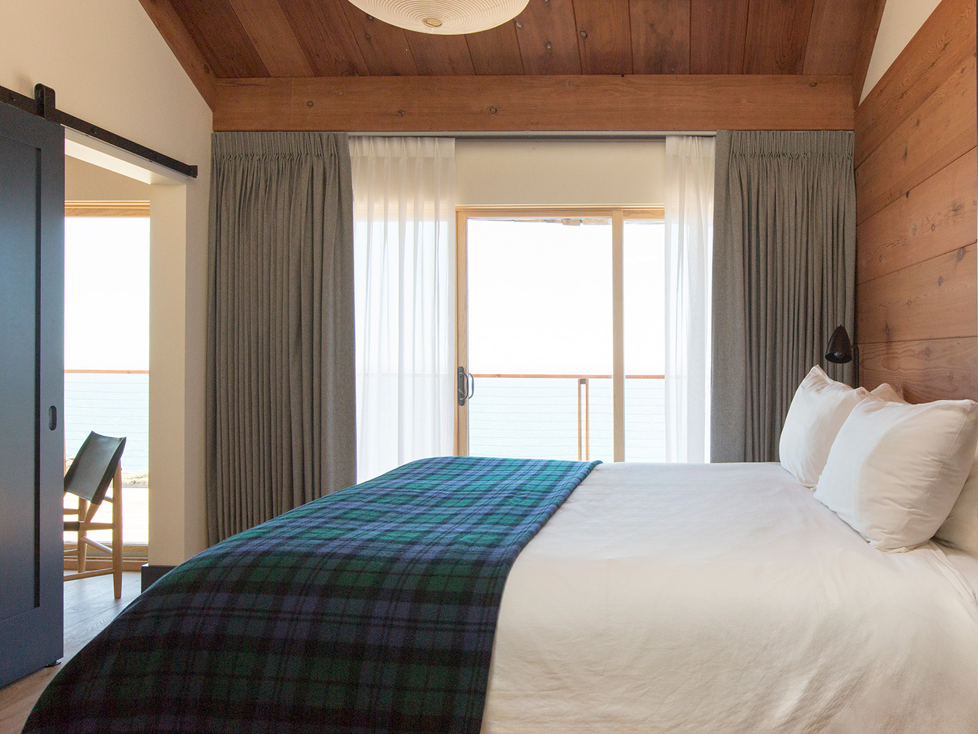 Timber Cove Resort Premier Ocean Suite R 01