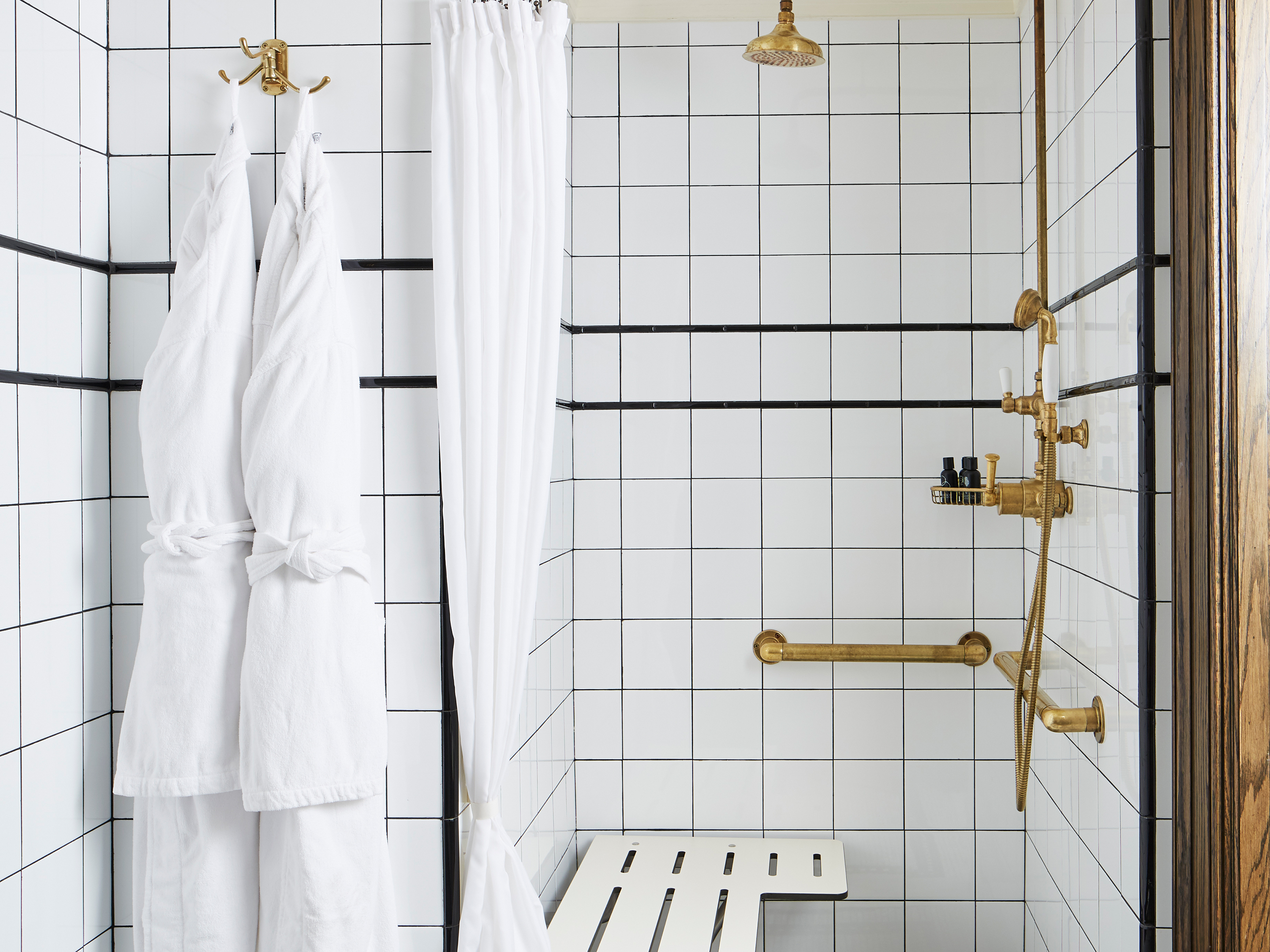 Ludlow Hotel Accessible Studio R 04