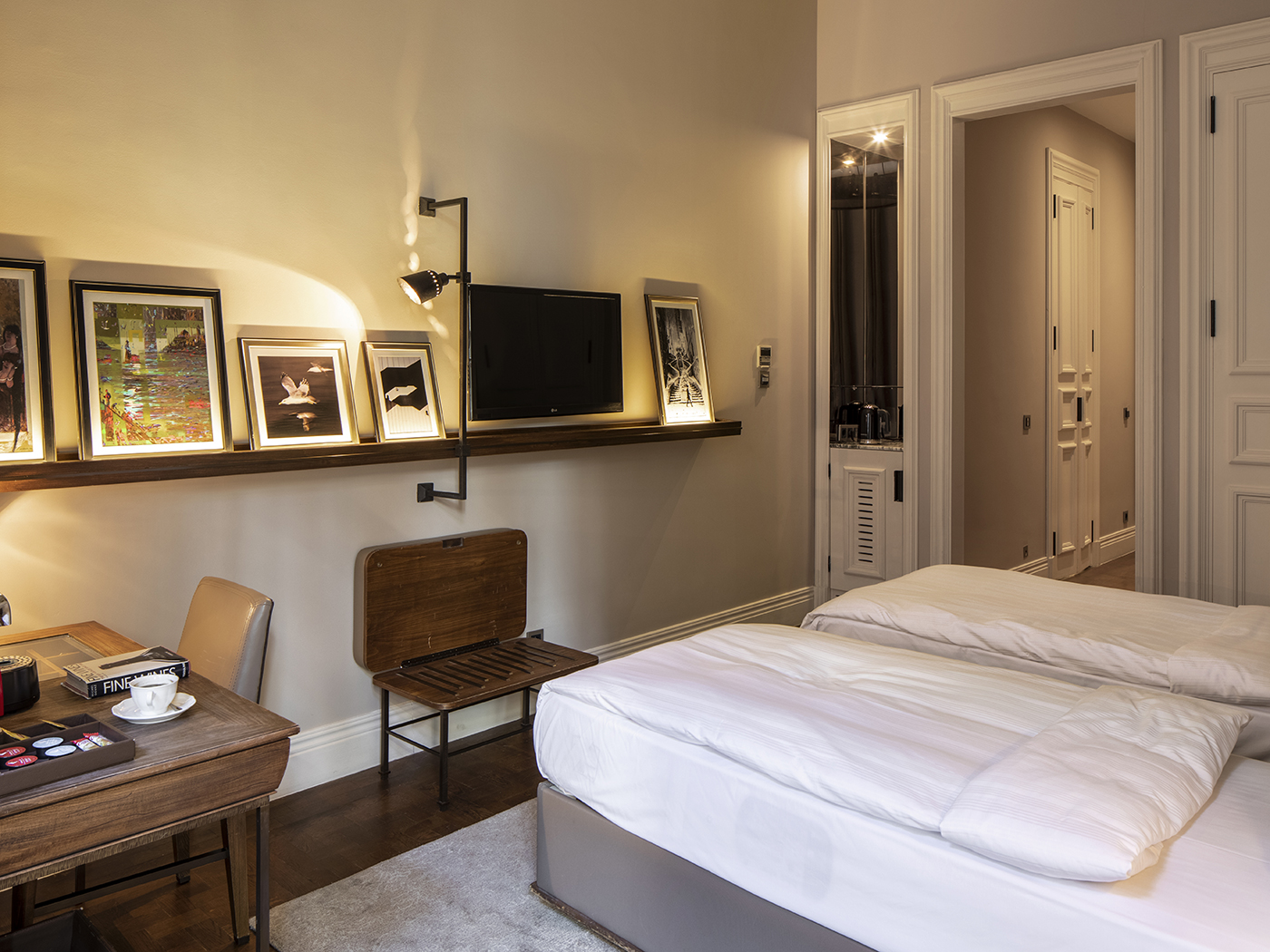 Bank Hotel Istanbul Deluxe Twin Room R 02